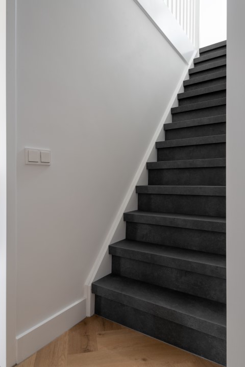 vicstairs-tarkett-rock-anthracite-25112--5-klein_20230419093334435