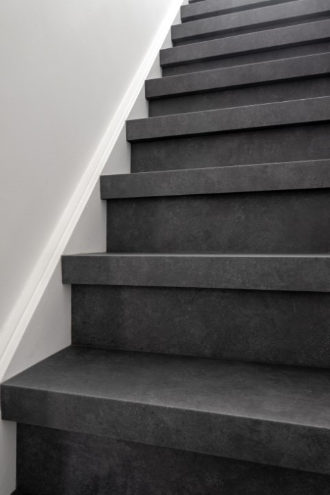 vicstairs-tarkett-rock-anthracite-25112--3-klein_20230419093334346