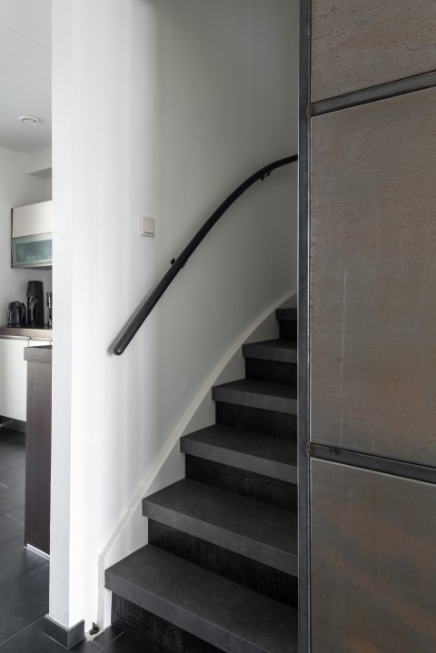 vicstairs-tarkett-rock-dark-grey-25111--6-klein_20230419093234743