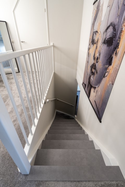 vicstairs-tarkett-rock-dark-grey-25111--16-klein_20230419093225690