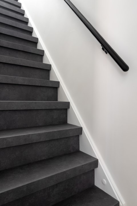 vicstairs-tarkett-rock-anthracite-25112--2-klein_20230419093333610