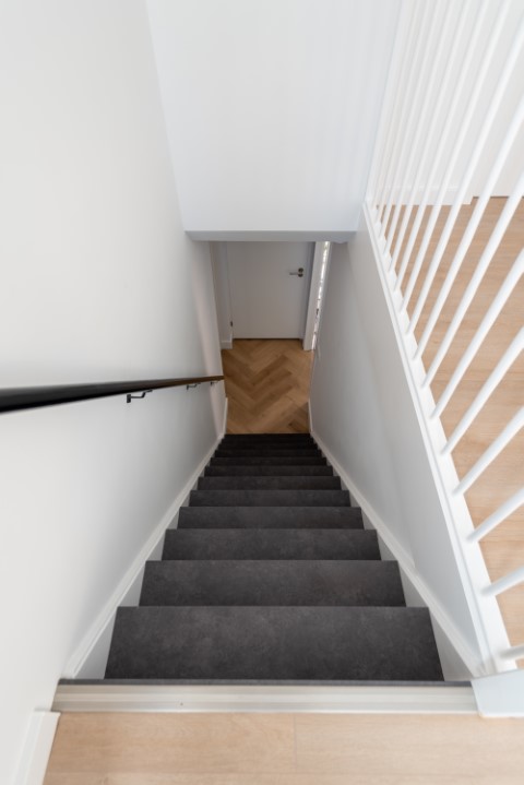 vicstairs-tarkett-rock-anthracite-25112--9-klein_20230419093334349