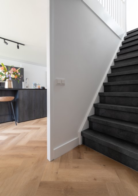 vicstairs-tarkett-rock-anthracite-25112--4-klein_20230419093334760